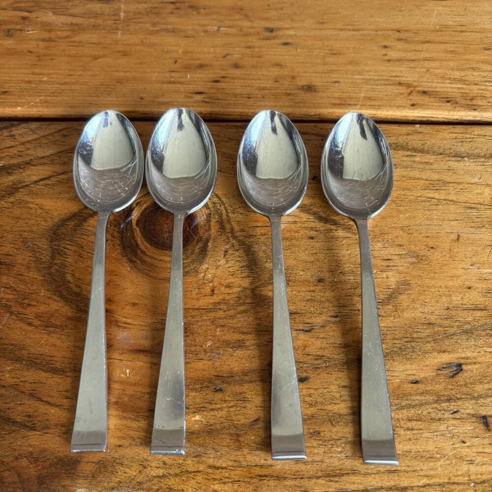 International Lyon NEW CHARM Set of 4 TEASPOONS 5 7/8" Stainless Steel